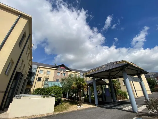 Best Western Plus Paris Roissy - Image 1
