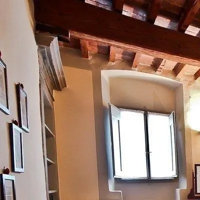 Santa Reparata House - Image 1