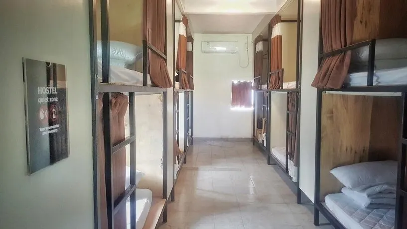 Houselet Hostel - Image 1