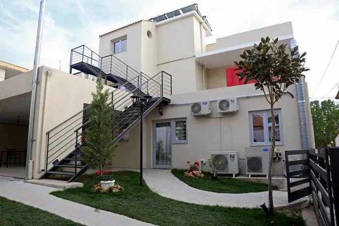 Kasta Beach Hotel - Image 1