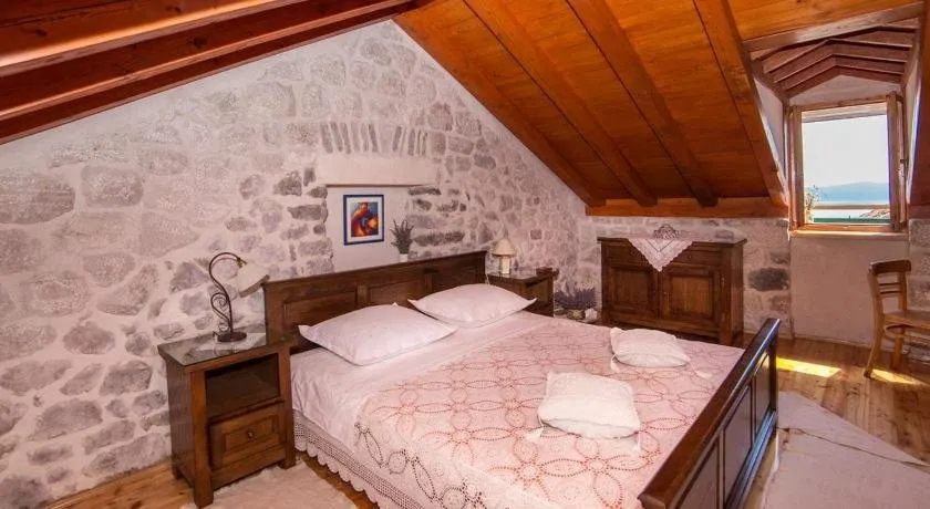 Holiday Home Divna Podgora - Image 1