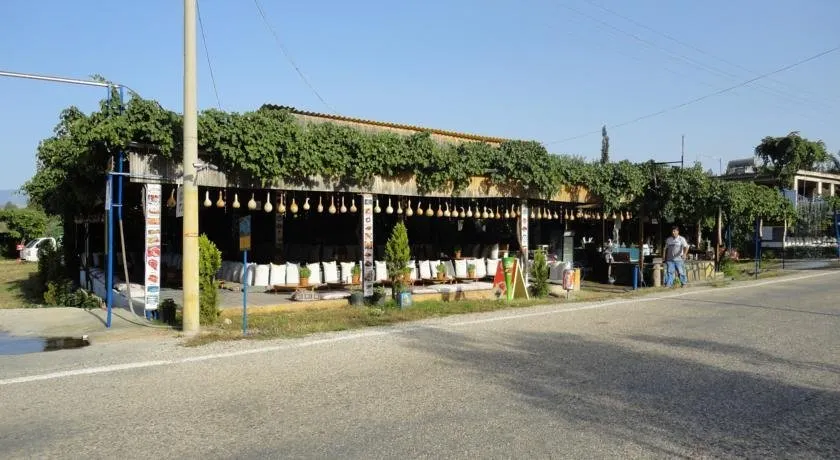Uygar Motel - Image 1