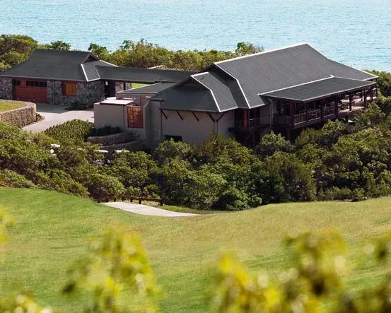 Hamilton Island Weddings - Image 1
