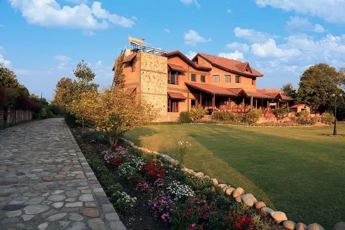 StayVista at Dudley Manor - Image 1