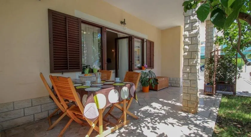 Apartment Sanja Novigrad - Image 1