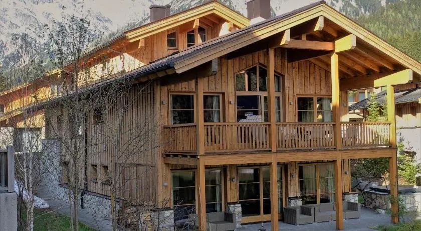 Chalet on the Lake - Image 1
