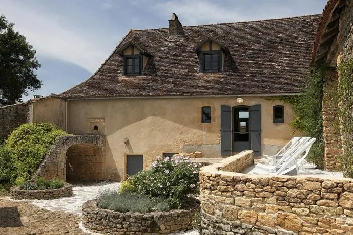 Le Mas & Le Mazet - Image 1