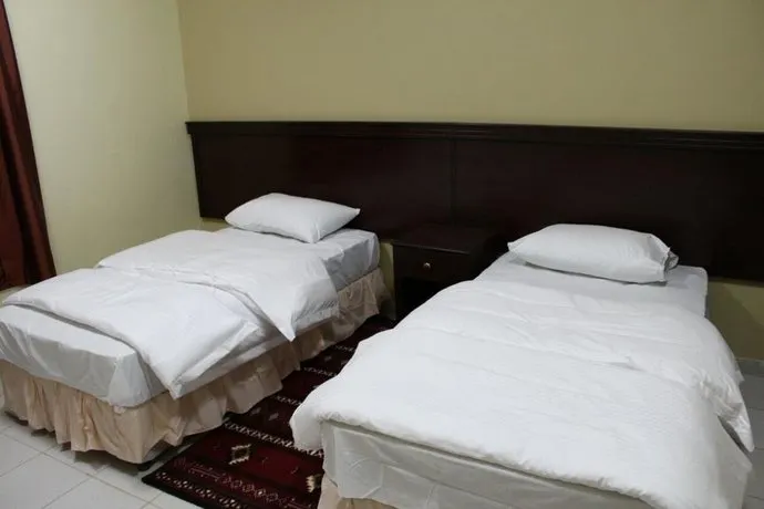 Hend Plaza Hotel - Image 1
