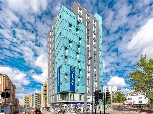 Travelodge London Walthamstow - Image 1