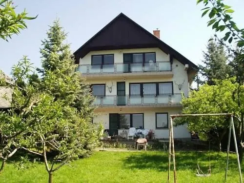 Budakeszi Magánszállás - Image 1