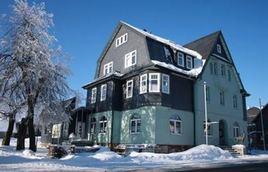 Hotel & Gasthof Hirsch - Image 1