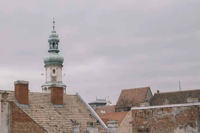 Central Apartman Sopron - Image 1