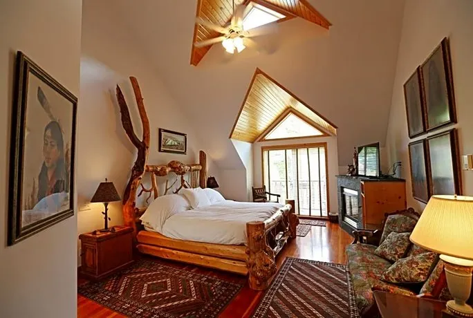Beaujolais Boutique B&B at Thea's House - Image 1