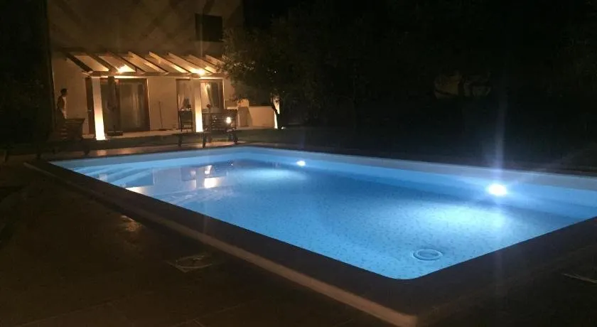 Pool Premium Apartment - Image 1