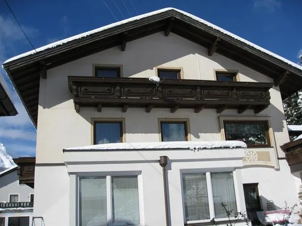 Haus Anna Jennewein - Image 1