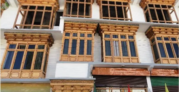 Shanti Palace - Image 1