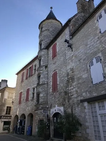 L'Hostellerie du Relais Sainte Anne - Image 1