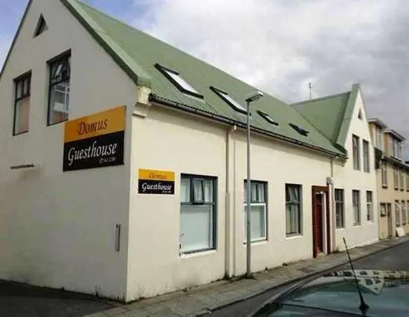 Domus Guesthouse - Image 1