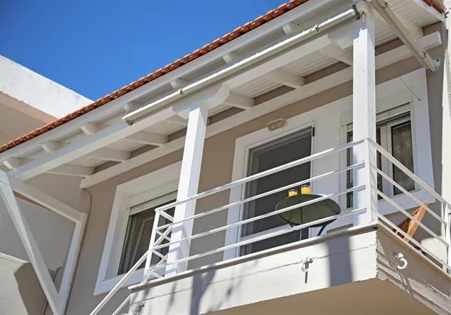 Helen House - Image 1