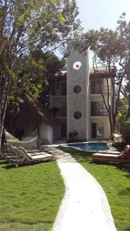 Loto Tulum - Image 1