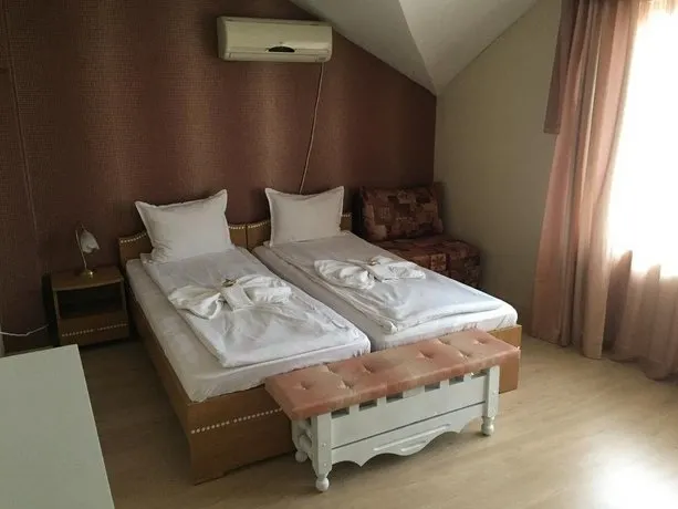 Guest House Gloria - Image 1