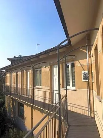 B & B La Guesthouse - Image 1