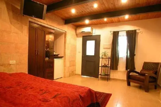 Jerusalem Mansion - Image 1