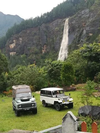 Bambarakanda Holiday Resort - Image 1