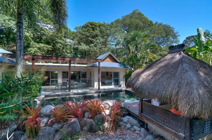 Castaway on Oak Beach - Image 1