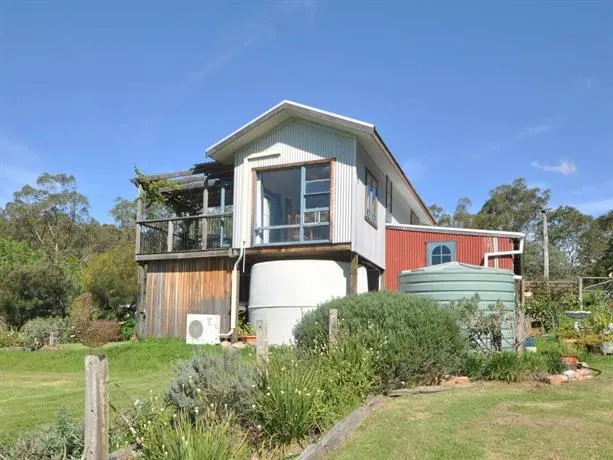 Kangaroo Cottage - Image 1
