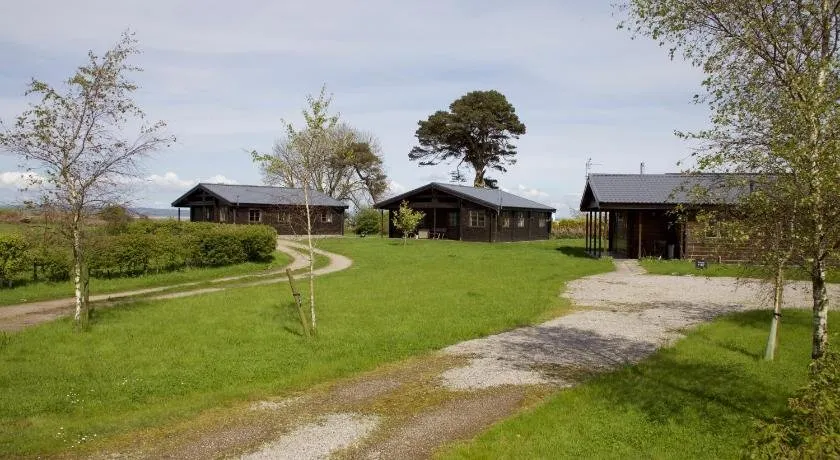 Lapwing Skylark & Curlew Seaside Chalets - Image 1