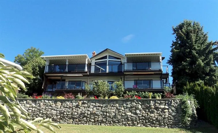 Paradise Cove Guest House - Image 1