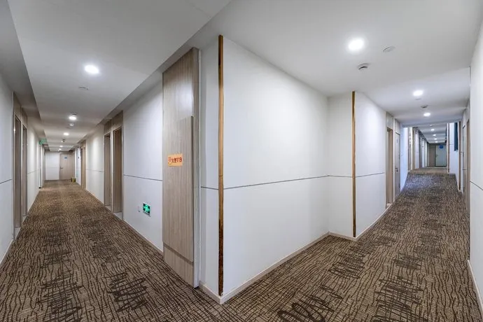 Hi Inn Ningbo Fenghua Wanda Plaza Hotel - Image 1