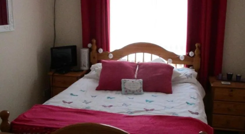 Moville Centre Apartment - Image 1