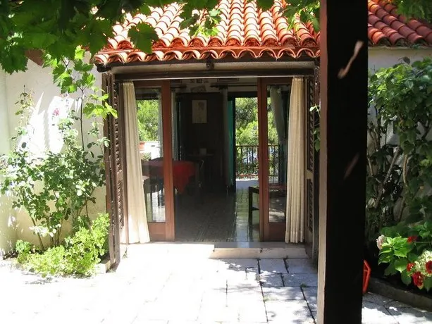 Holiday Home Tomic Private Beach - Image 1