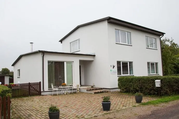 Muru Guesthouse - Image 1