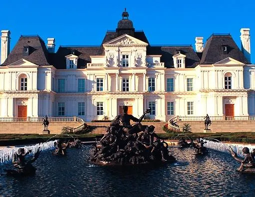 Beijing Laffitte Chateau Hotel - Image 1