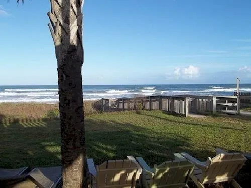 Sun Deck Motel - Image 1