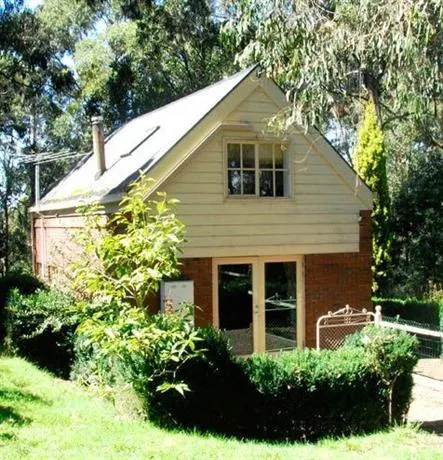 Emerald Gatehouse - Image 1