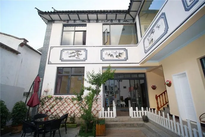 Sweet Honey Hostel - Image 1