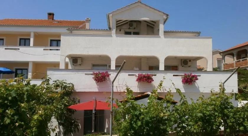 Apartments Mira - Image 1