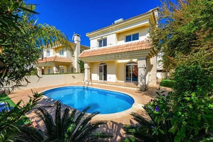 Chloe Villa - Image 1