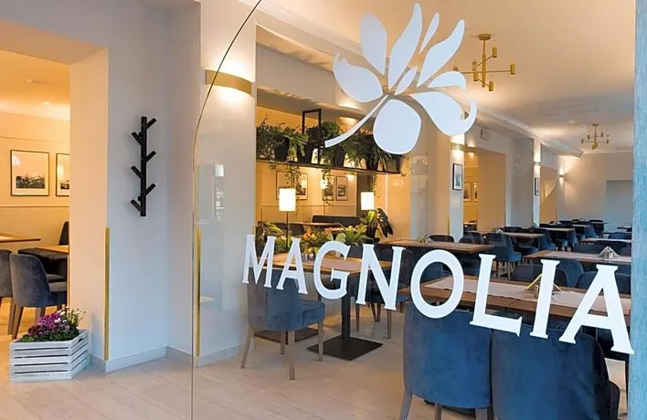 Magnolia I - Image 1