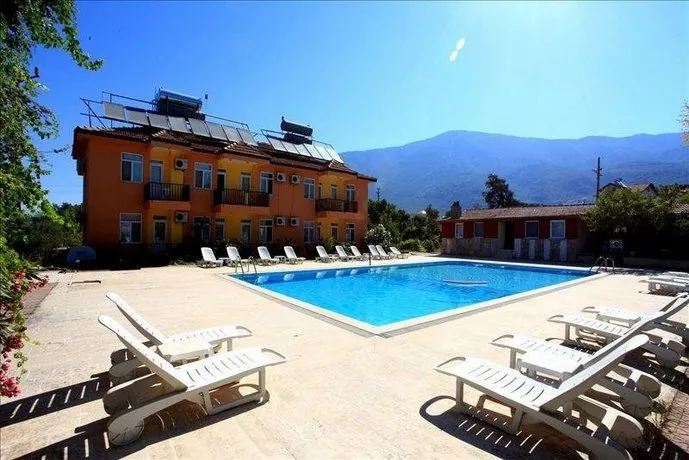 greeneye hotel - Image 1