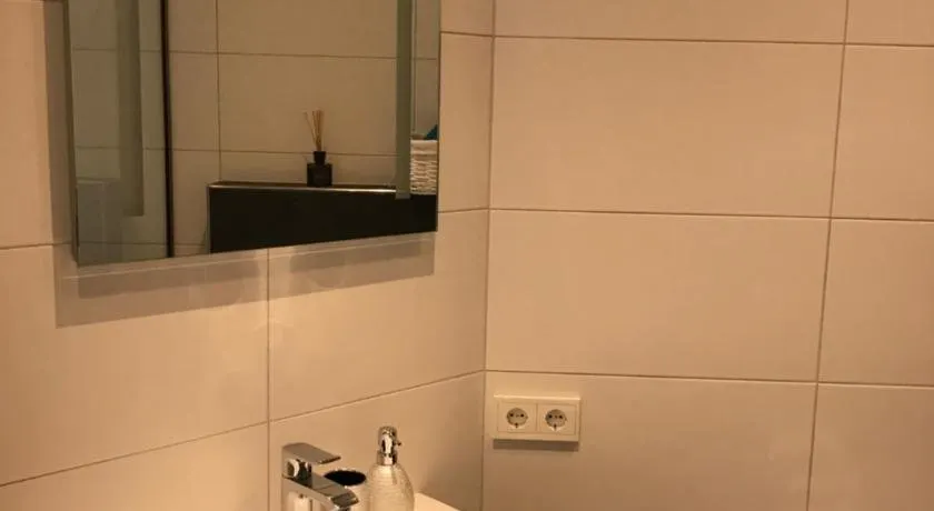 Apart Sabrina Fügen - Image 1