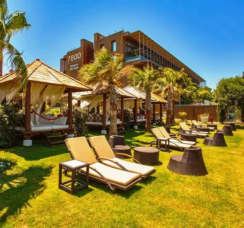 7800 Cesme Residences & Hotel - Image 1