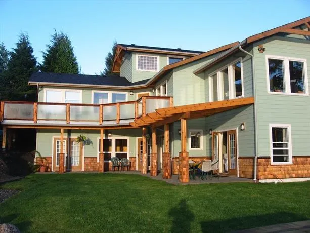 Ucluelet Guest House - Image 1
