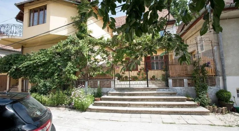 Apartament Central Deal - Image 1