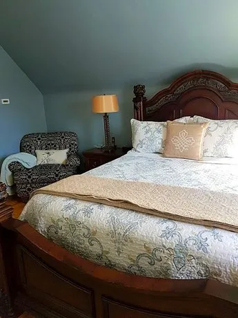Quartermain House Bed & Breakfast - Image 1