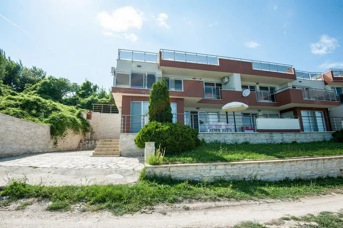 Momchil Villas - Image 1